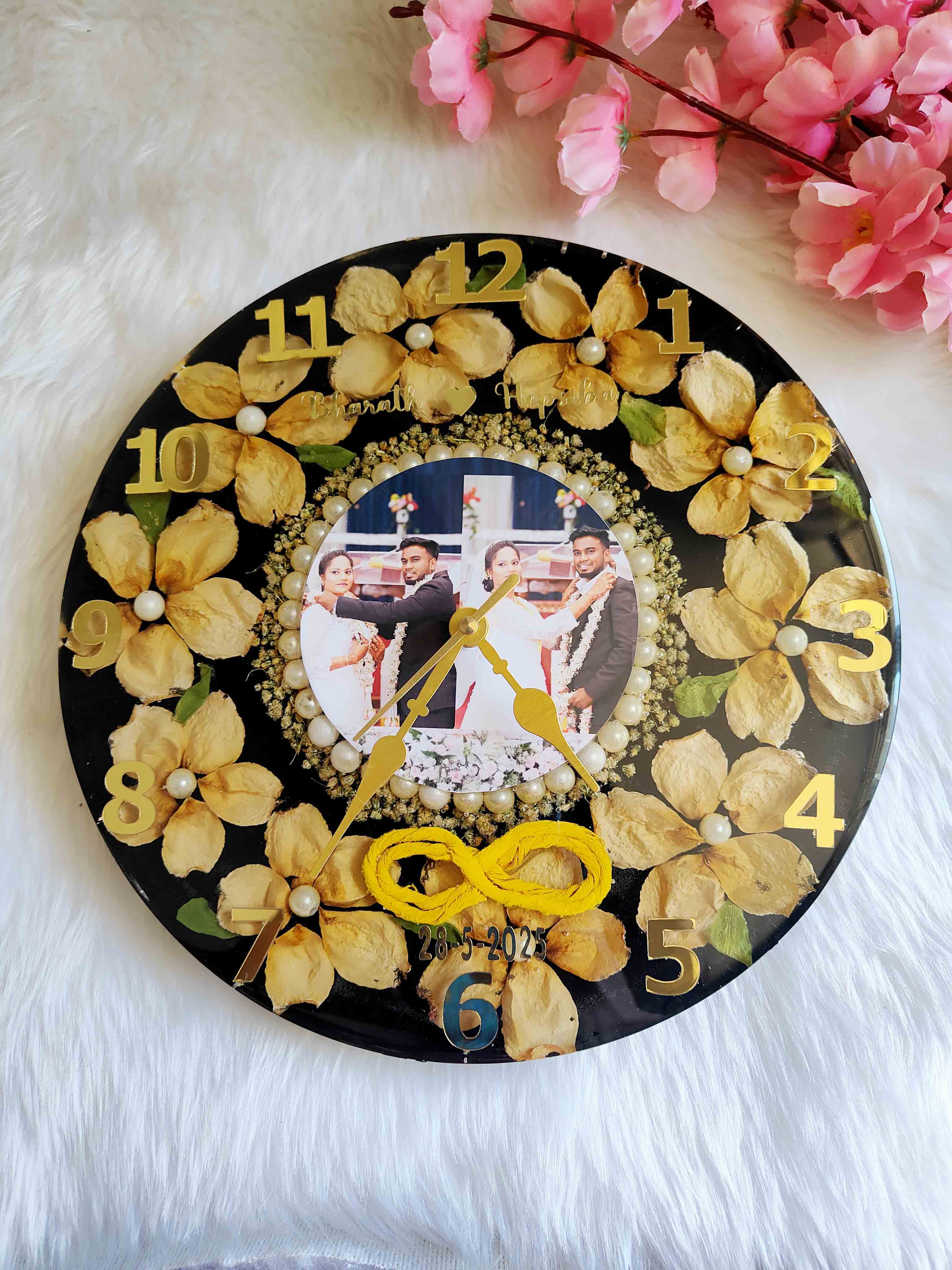 Weddingl Flower Resin Clock