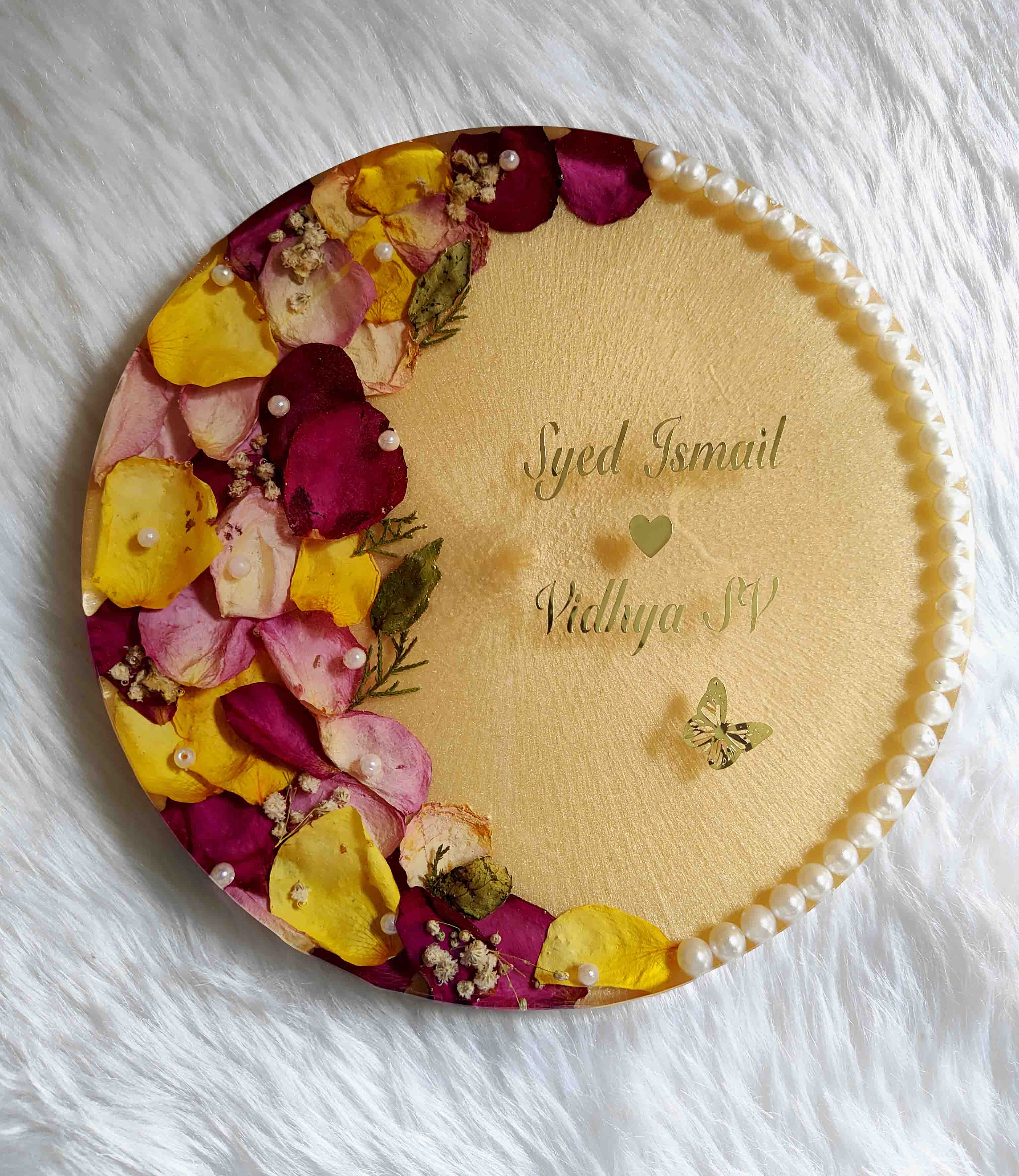 Forever Yours – Garland Frame