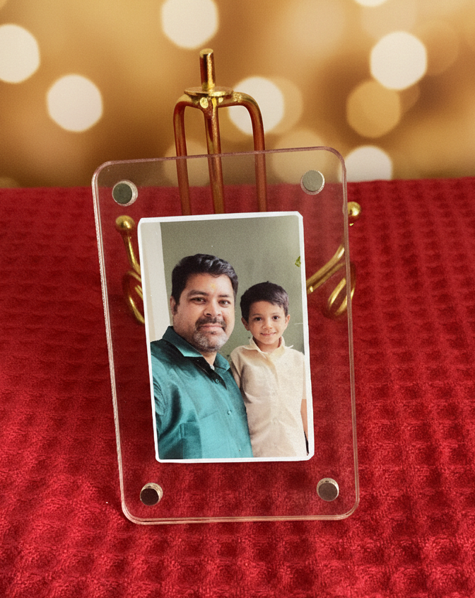 Mini Polaroid Fridge Magnet | Customizable Photo Keepsake