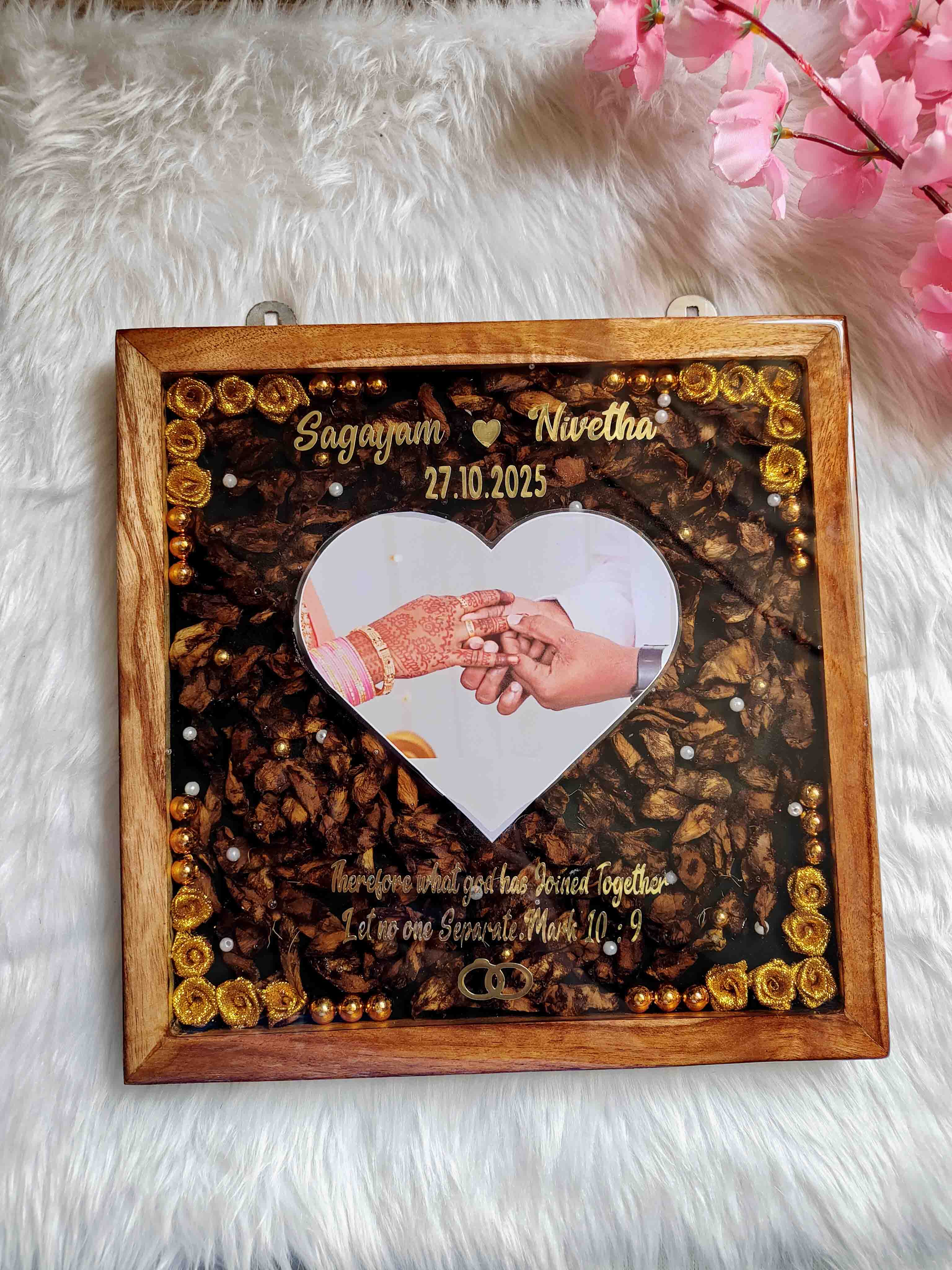 Preserved Varmala in Resin Frame