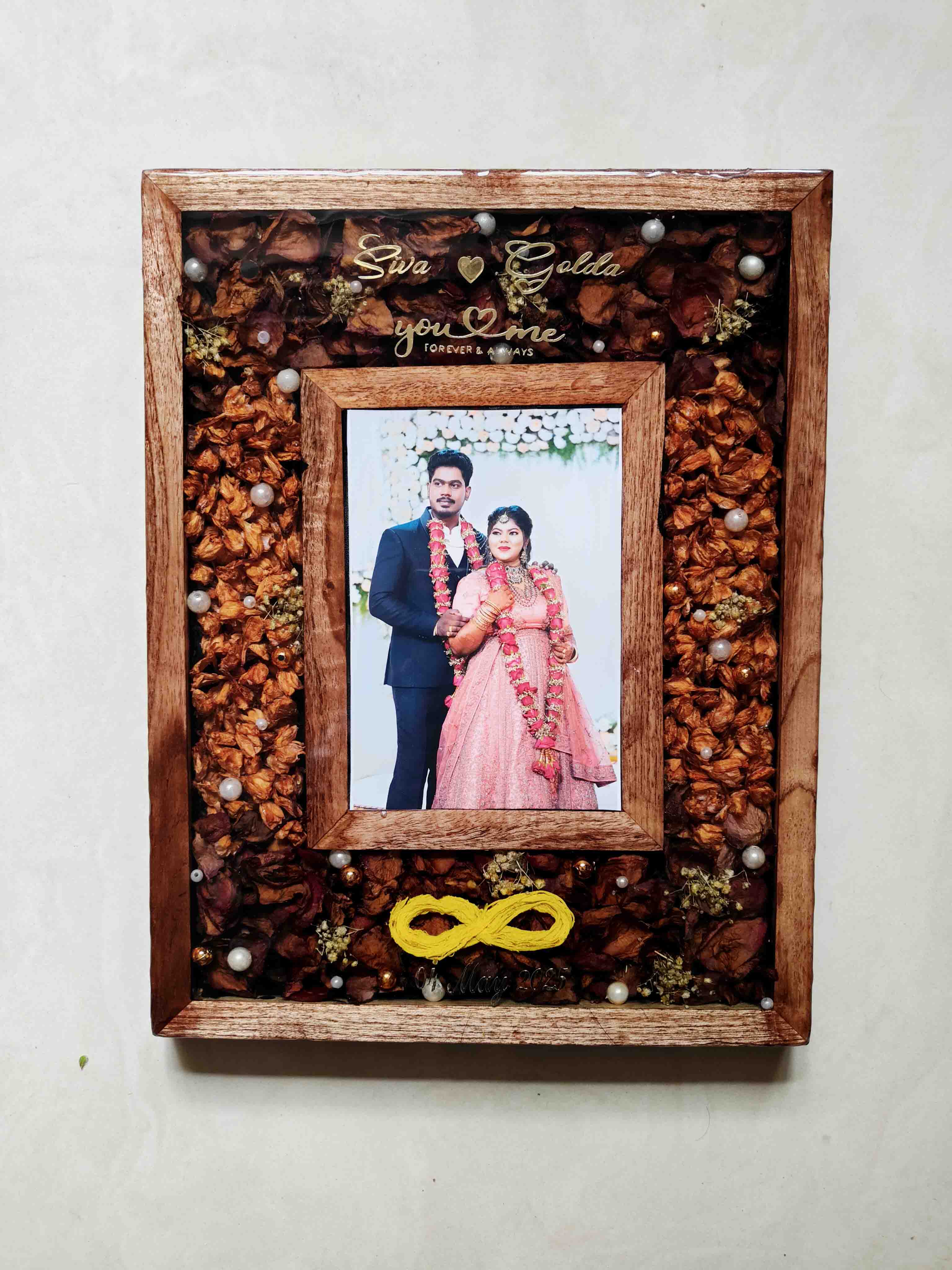 Wedding Garland Resin Keepsake